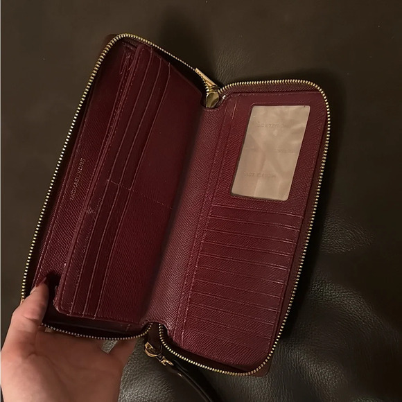 LARGE LEATHER WALLET - Picture 3 of 5